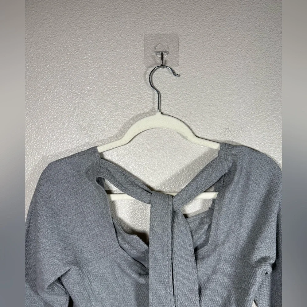 Anthropologie Pilcro Gray Notch Neck Tee - small G3